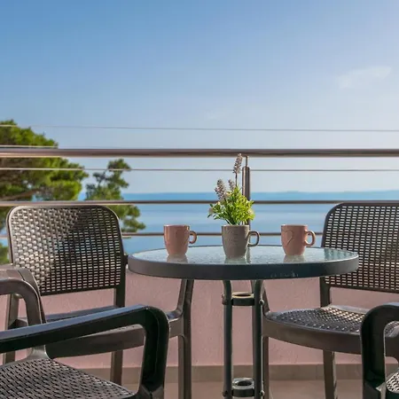 בית נופש Vis Maris מאקרסקה