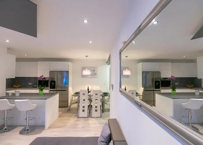 Vis Maris Макарська