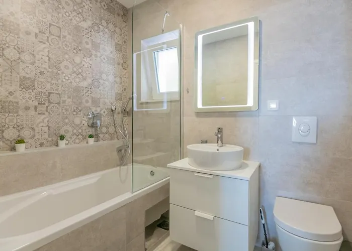 Vis Maris Макарська