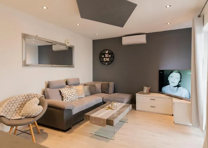 Vis Maris Будинок відпочинку Макарська